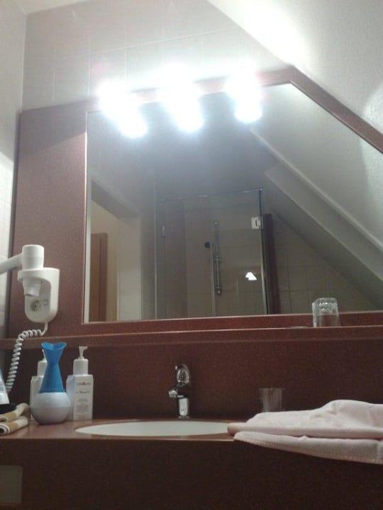 Großes Zimmer: Bad Hotel Kiek In im Wiesengrund