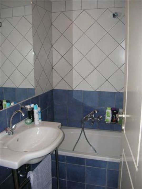 ZImmer - Bad Hotel Bitzaro Grande