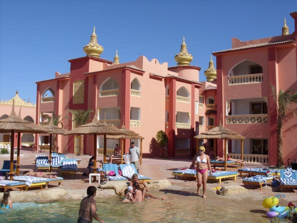 Zimmer von Aussen Pickalbatros Alf Leila Wa Leila Resort - Neverland Hurghada