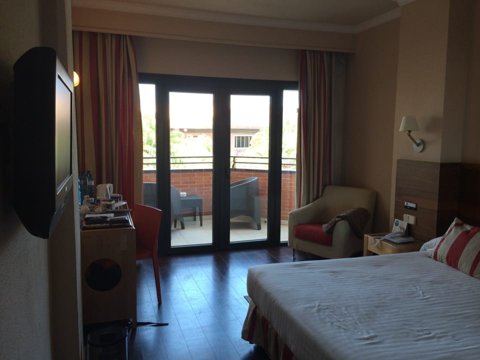 Zimmer Blickrichtung Balkon MUR Hotel Neptuno Gran Canaria