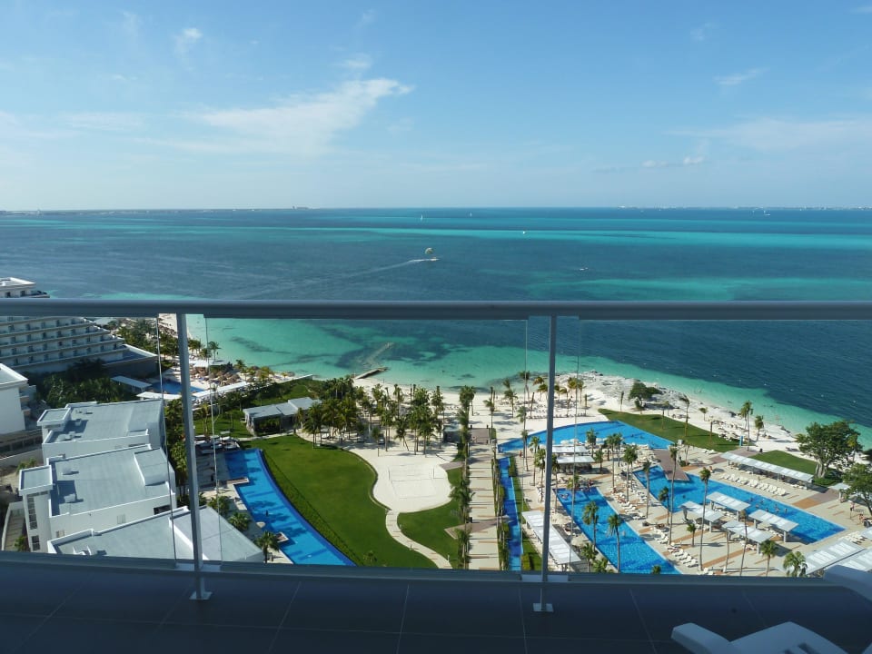 Ausblick vom Balkon des 14. Stock Hotel Riu Palace Peninsula