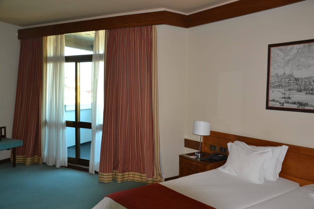 Sehr geräumige Zimmer Hotel Dom Henrique - Downtown