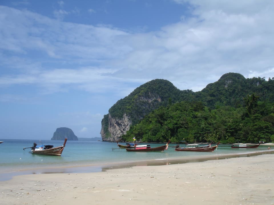 Strand Hotel Charlie Beach Resort