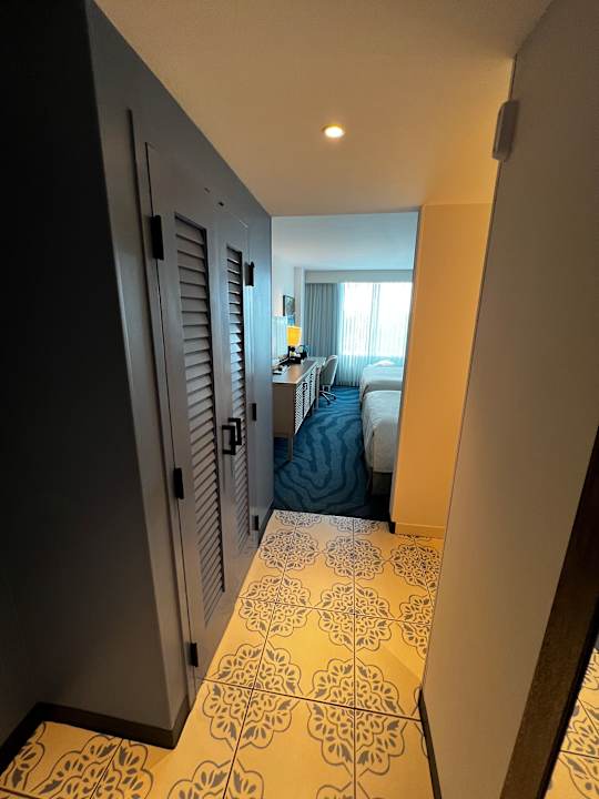 Zimmer Loews Sapphire Falls Resort at Universal Orlando