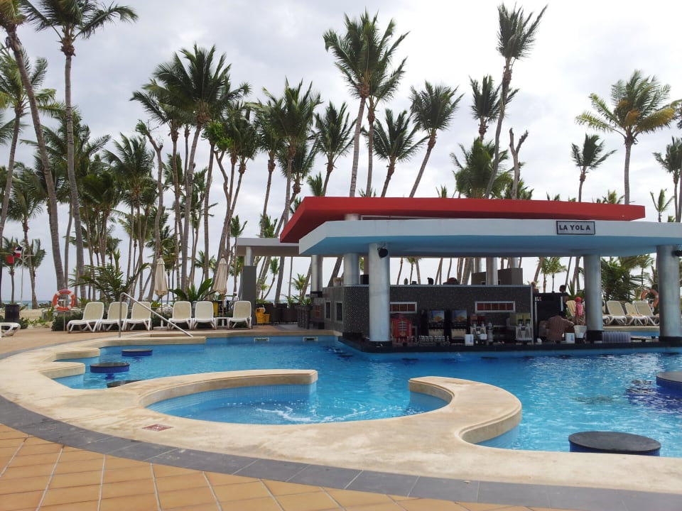 Swimup-Bar Hotel Riu Palace Bavaro