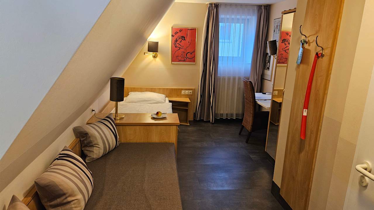 Zimmer Hotel Garni Am Ellinger Tor