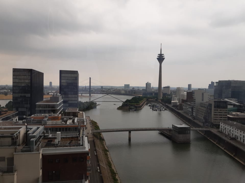 Ausblick INNSiDE by Meliá Düsseldorf Hafen