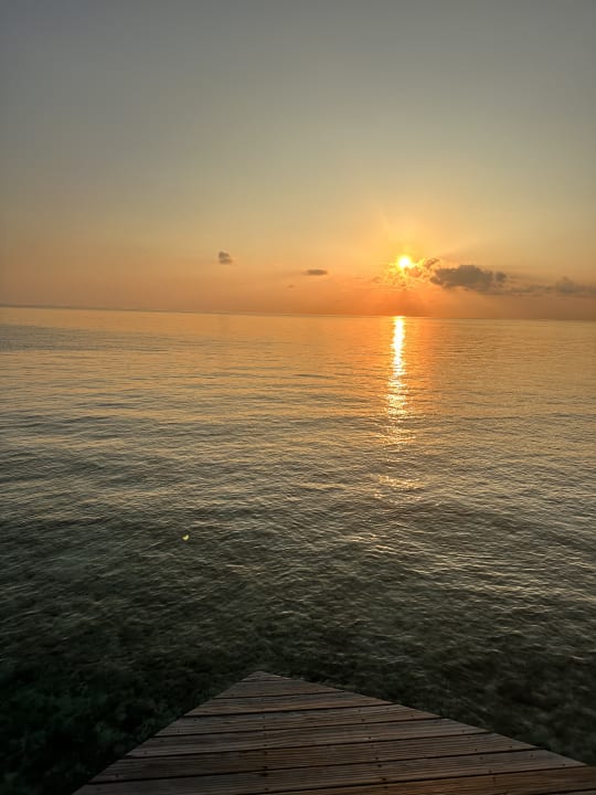 Außenansicht Centara Ras Fushi Resort & Spa Maldives