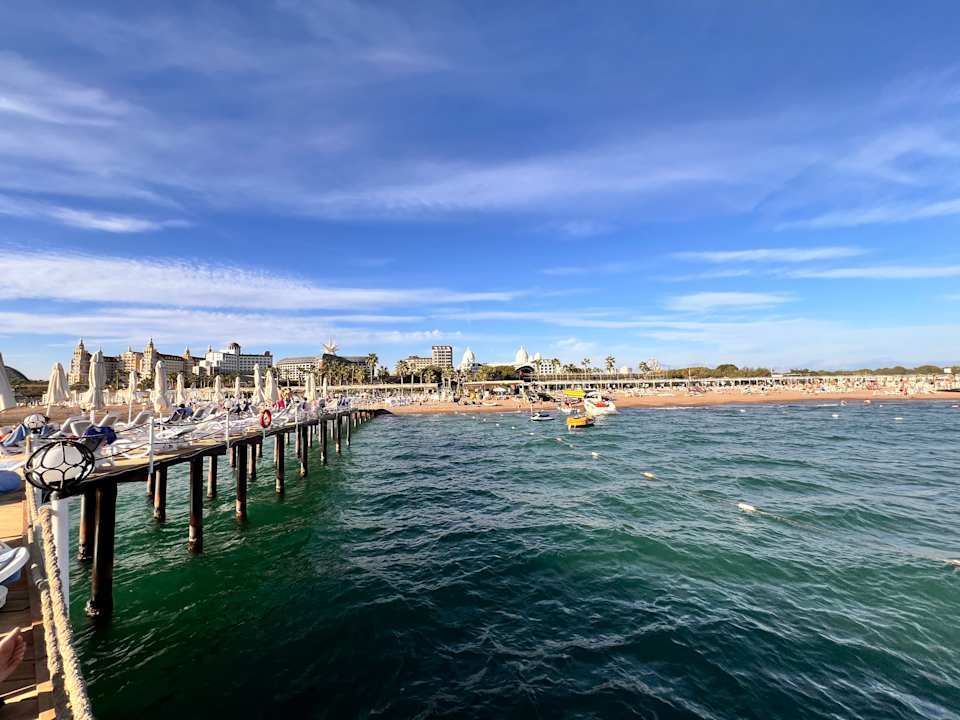 Strand Saturn Palace Resort Hotel