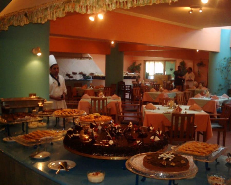 Essens Ausgabe 1. Stock innen Bereich Giftun Azur Resort