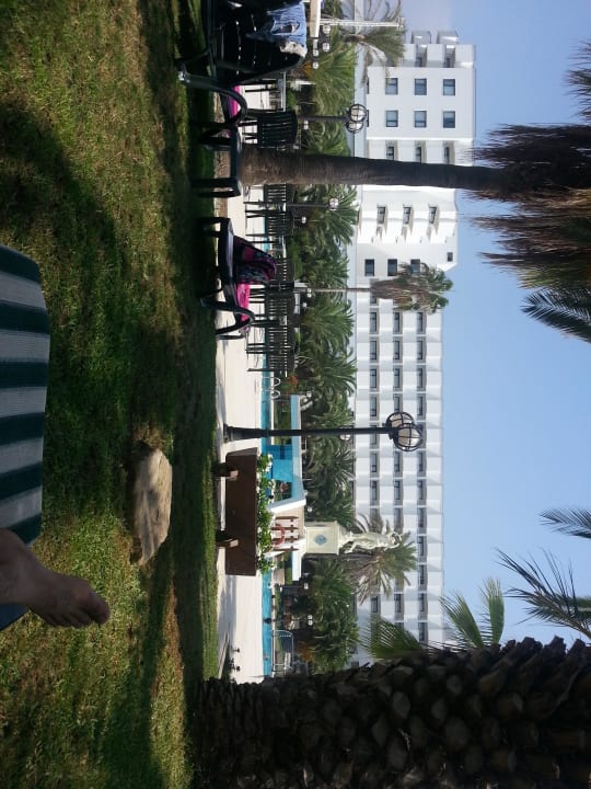 Mittagszeit an der Poolanlage Süral Saray Hotel