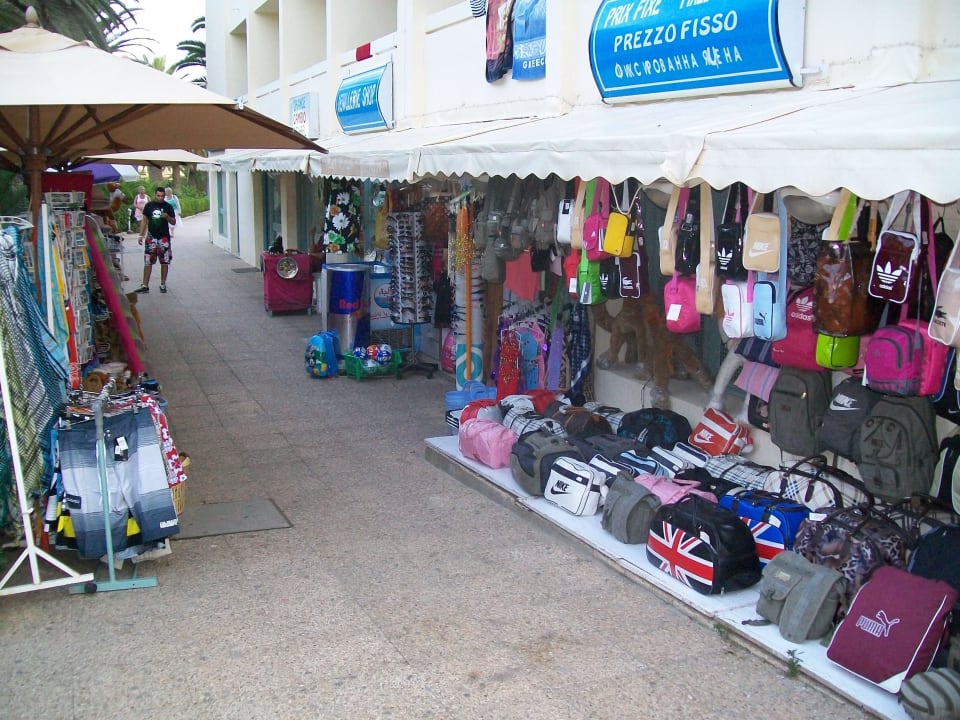 Laden auf dem Hotelgelände Omar Khayam Resort & Aquapark