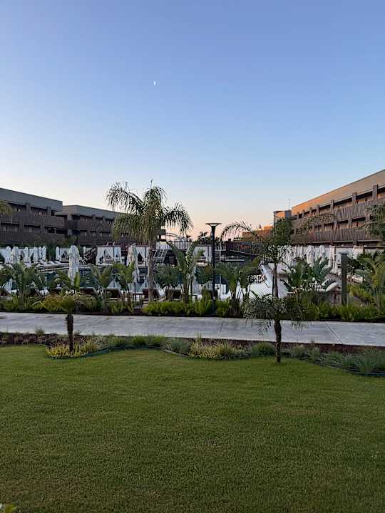 Gartenanlage Jacaranda Luxury Resort