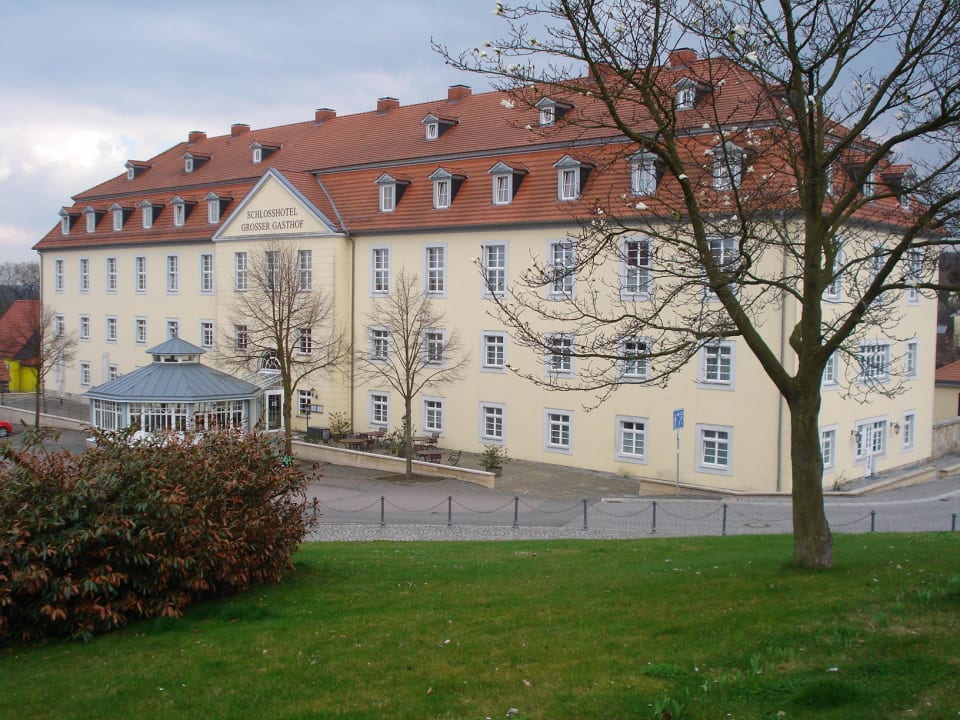 Außenansicht vom Schloss Schlosshotel Ballenstedt