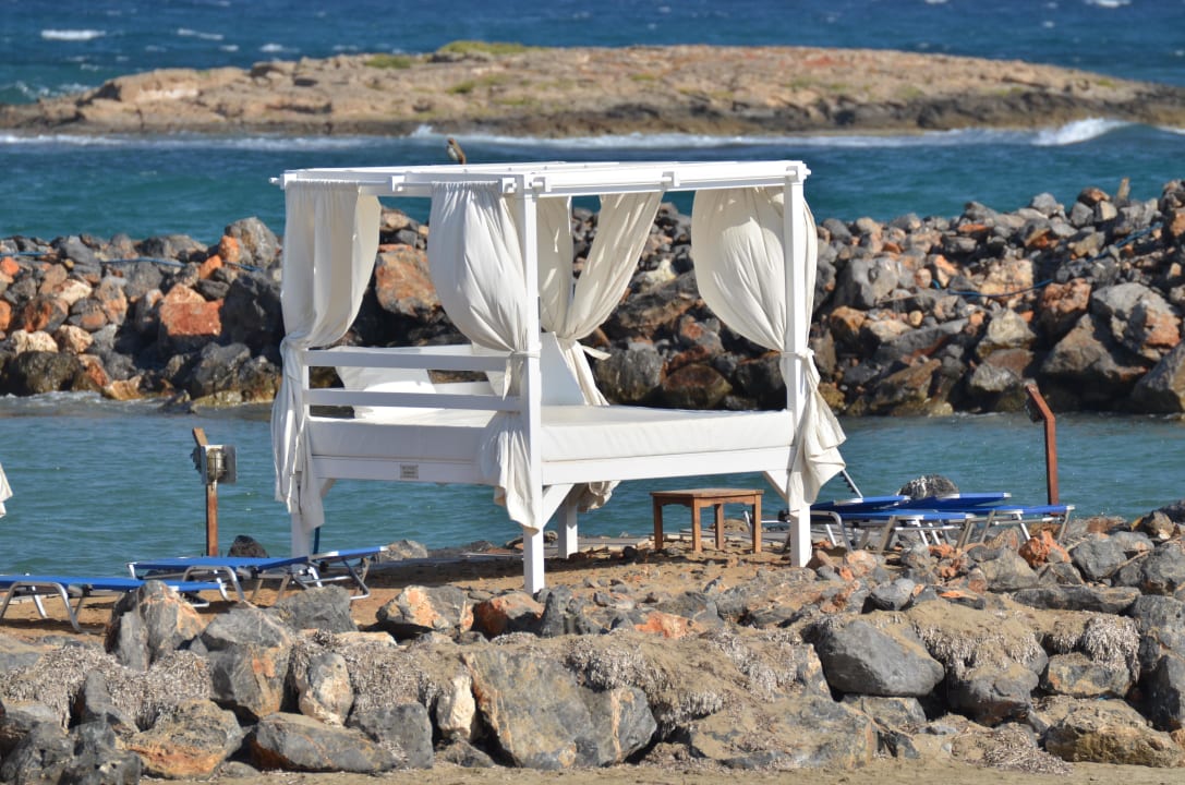 Himmelbett am Strand Knossos Beach Bungalows Suites Resort & Spa