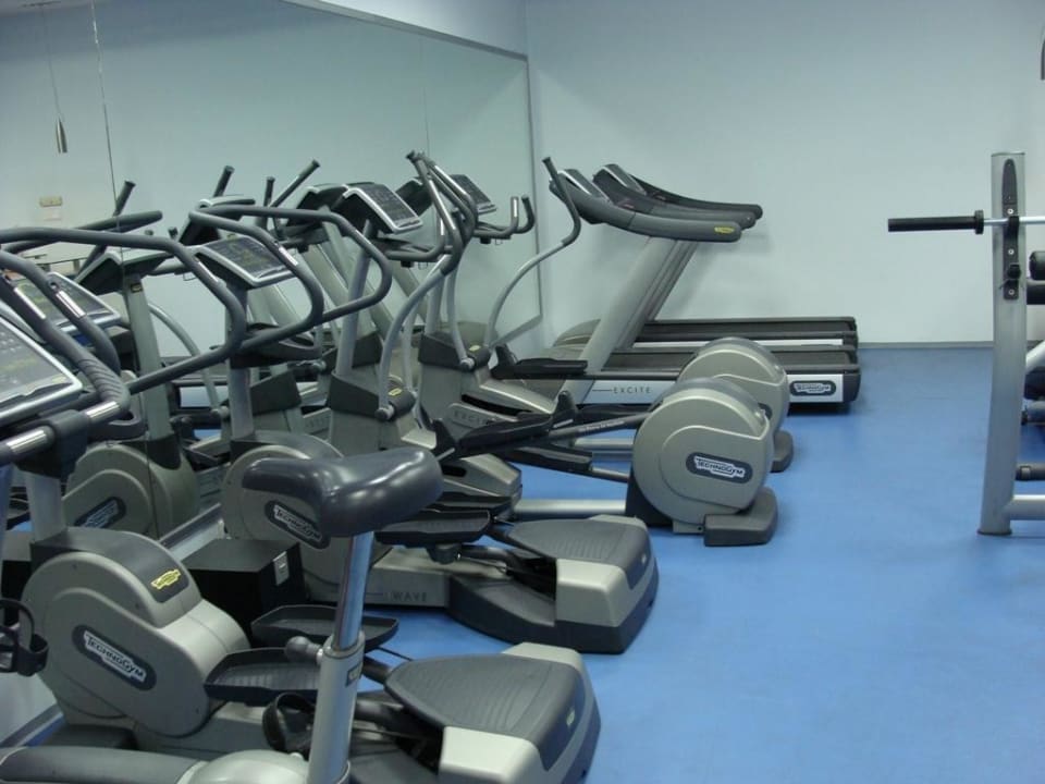 Gepflegter Fitnessraum im Hotel Soline Bluesun Hotel Soline