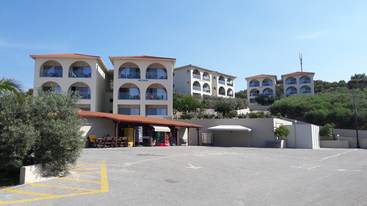 Außenansicht Akrathos Beach Hotel