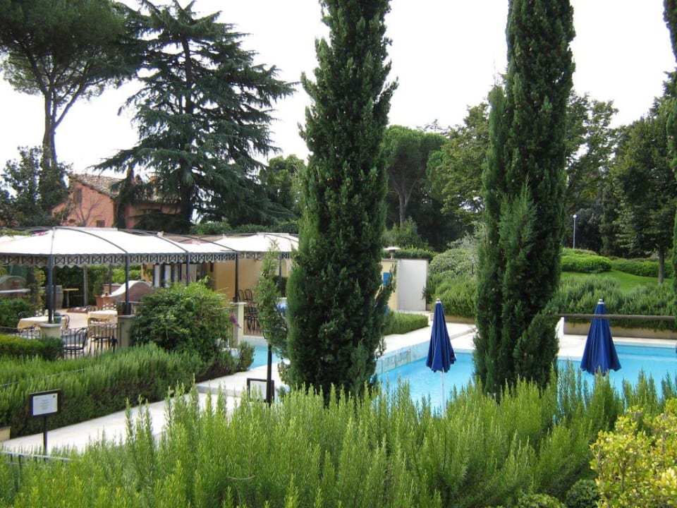 Pool/Innenhof Hotel Adagio Roma Dehon