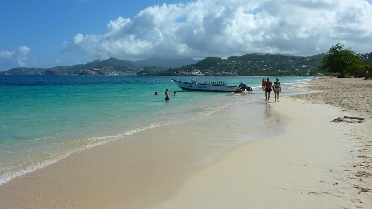 Ausblick vom Hotelstrand Hotel The Flamboyant