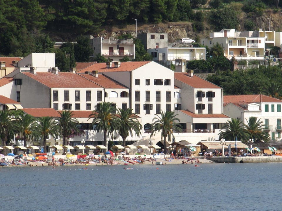 Hotel vom Meer aus gesehen Hotel Podgorka