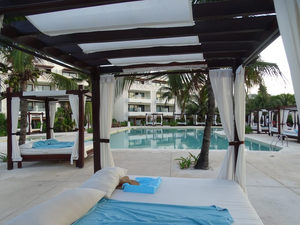 Pool Akumal Bay Beach & Wellness Resort