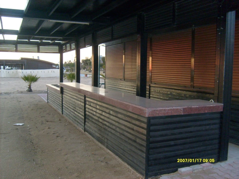 Strandbar im Winter Hane Family Resort