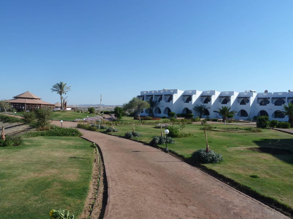 Gepflegte Wege Three Corners Equinox Beach Resort