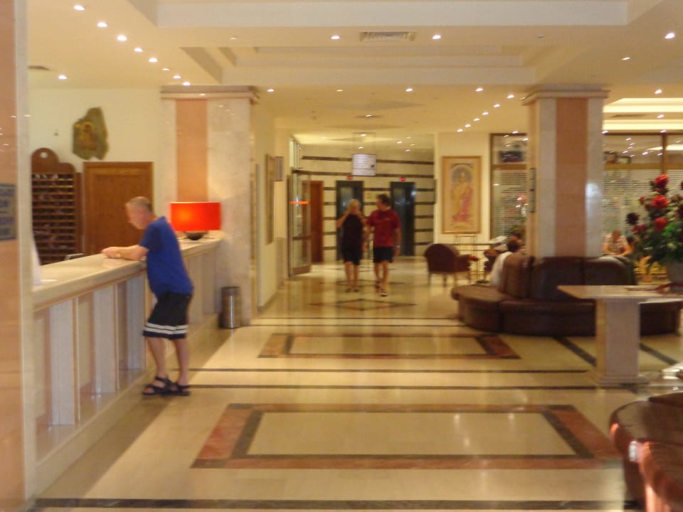 Rezeption Hotel Kalithea Horizon Royal