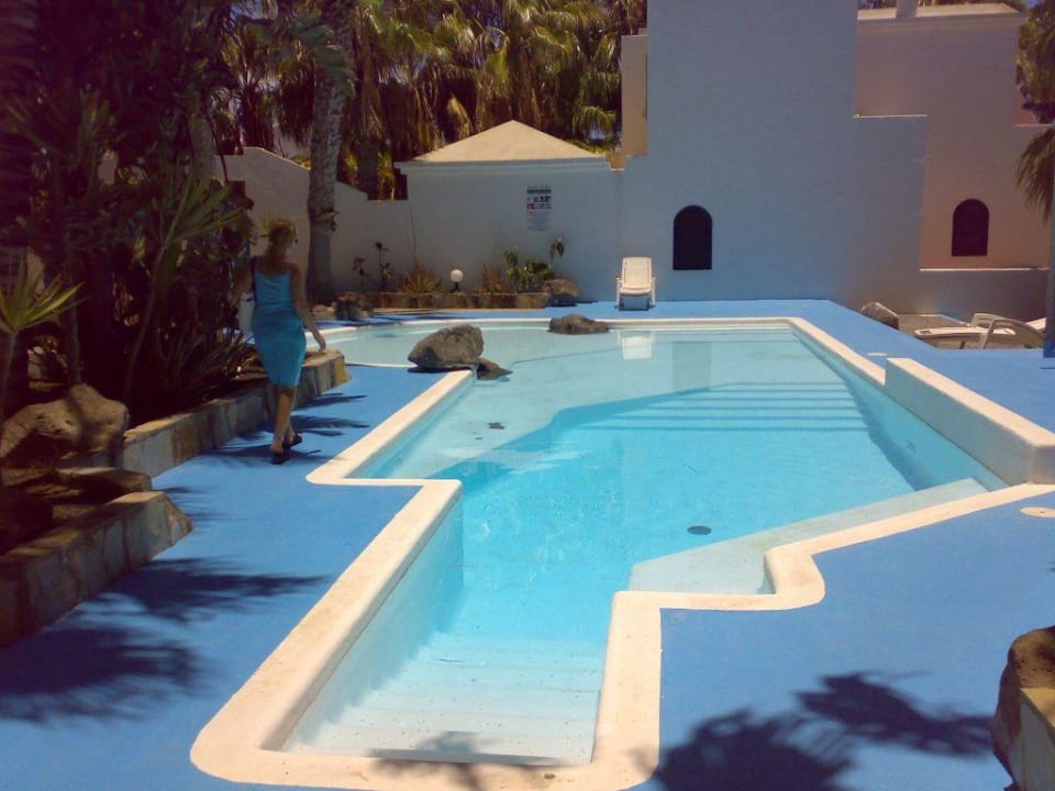 Kleiner unbeheizter Pool Bahia Calma Beach