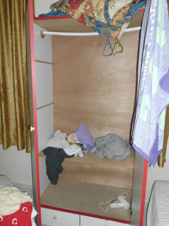 Der Omen  Hotel Kleopatra Alis