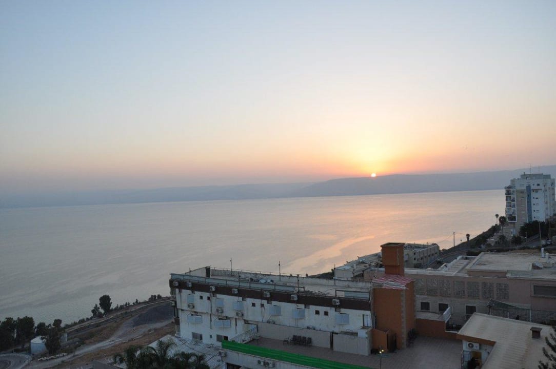 Восход солнца Hotel Golan