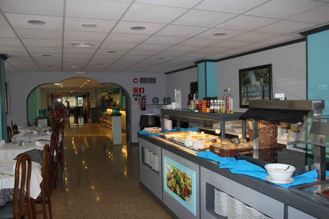 Der Eingang zum Büffet Hotel Boreal