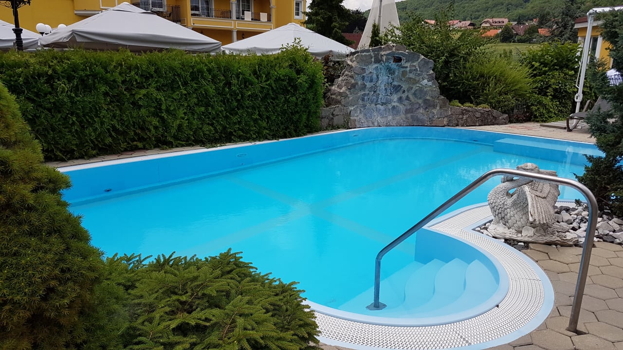 Pool Schlössl Hotel Kindl