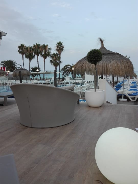 Gastro R2 Veronica Beach Hotel