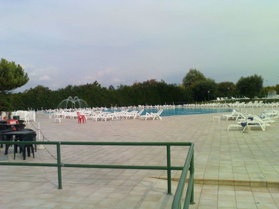 Poolanlage I The Garda Village