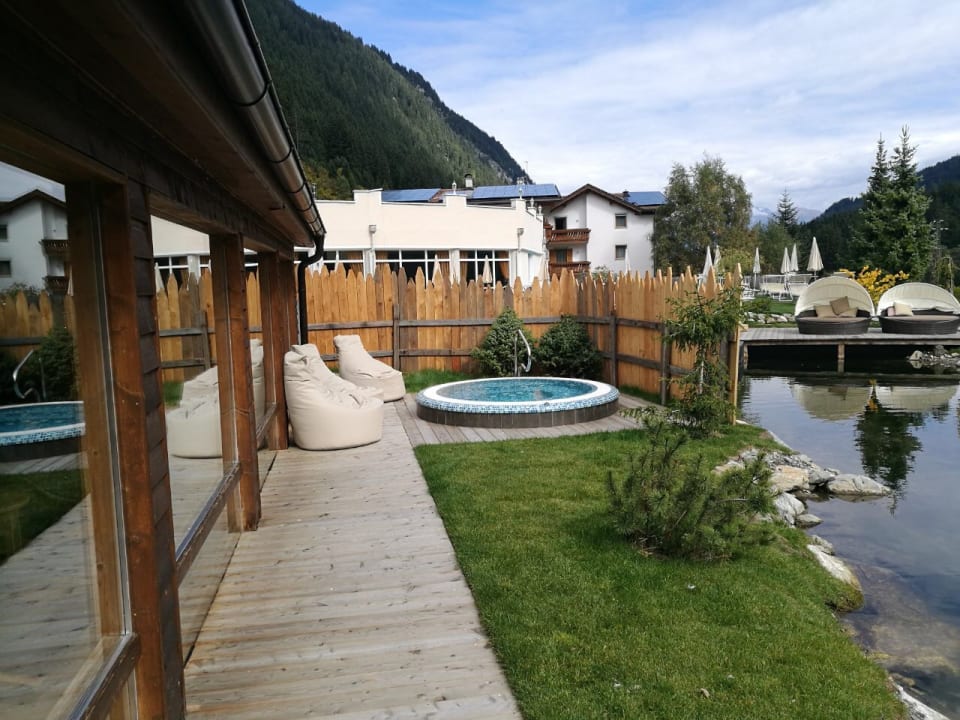 Pool Alphotel Tyrol