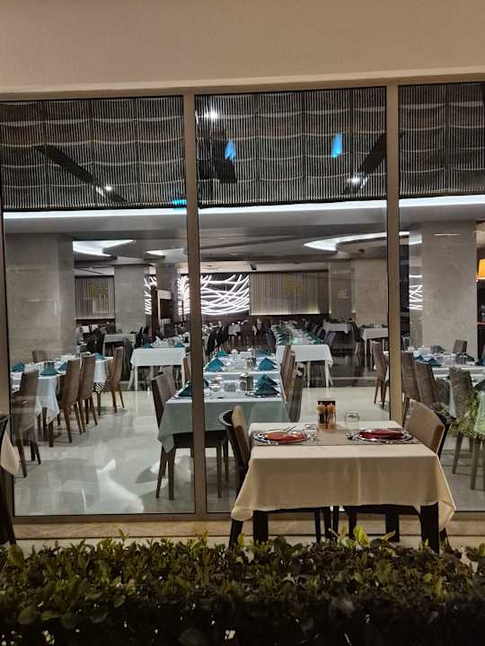 Gastro Side Sunport Hotel & Spa