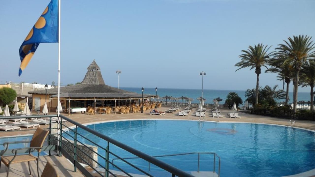 Basen przy Nautilus SBH Costa Calma Beach Resort