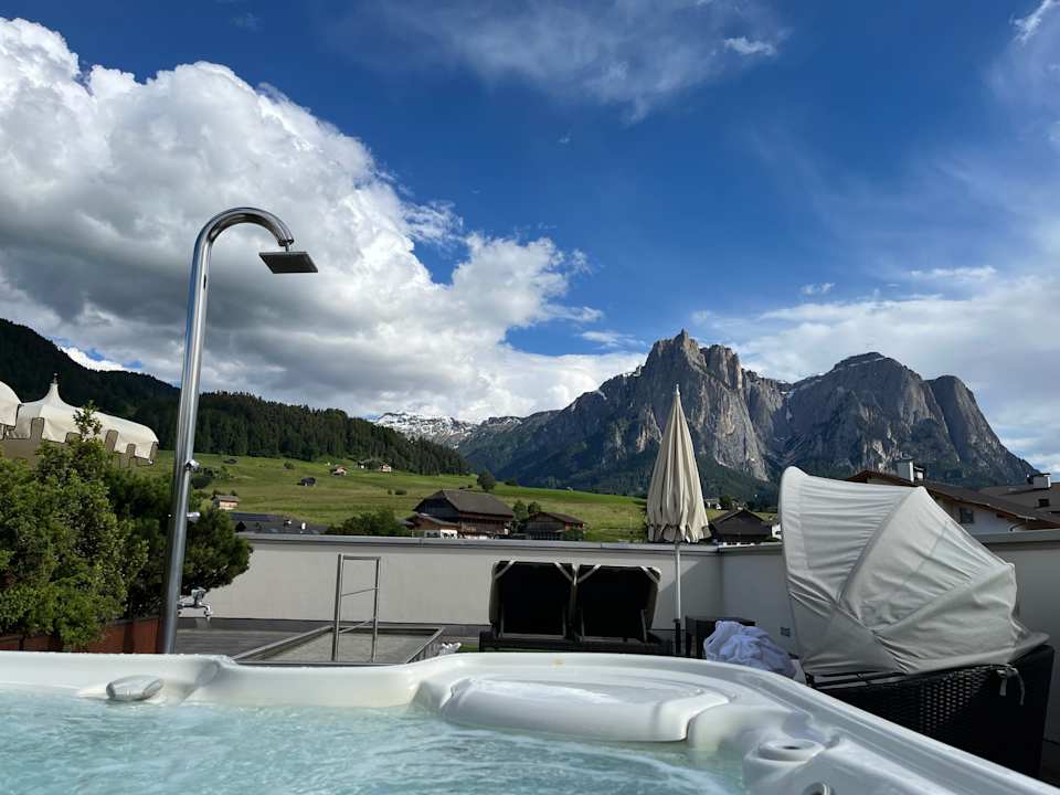 Ausblick Hotel Castel Oswald von Wolkenstein