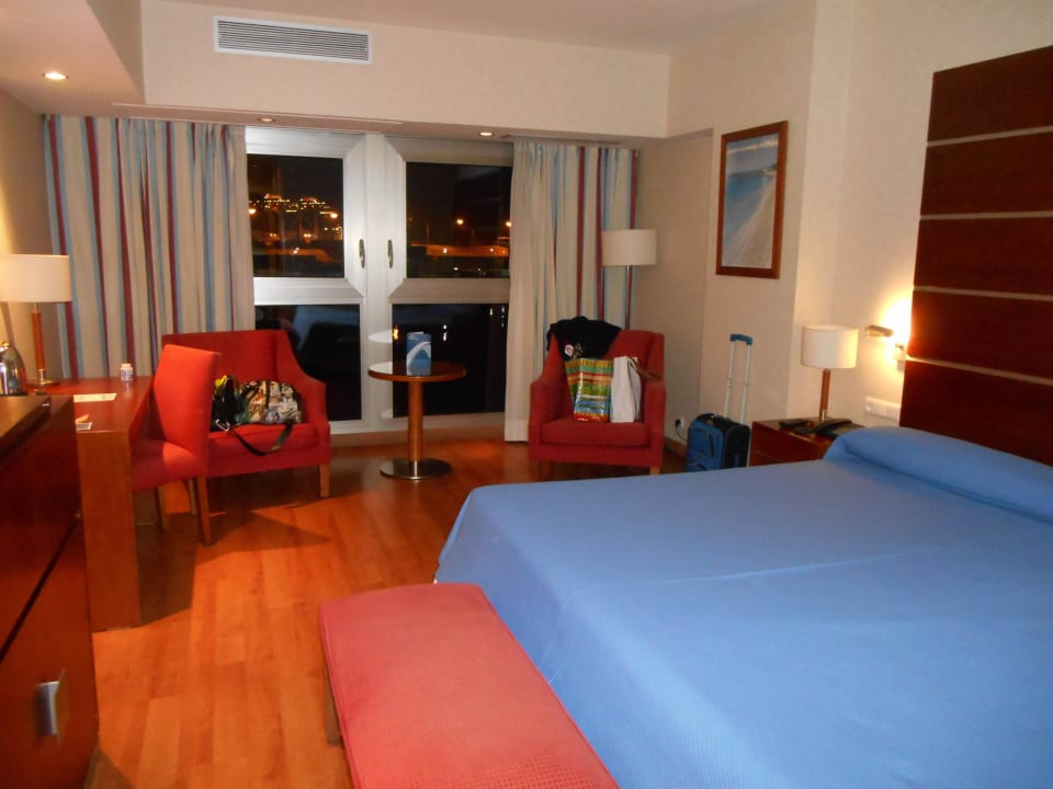 Zimmer ohne Balkon Hotel Ilunion Málaga