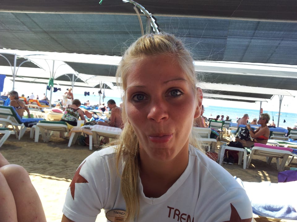 Freche Animateurin Jenny.Lol Trendy Palm Beach (Adults Only, 16+)