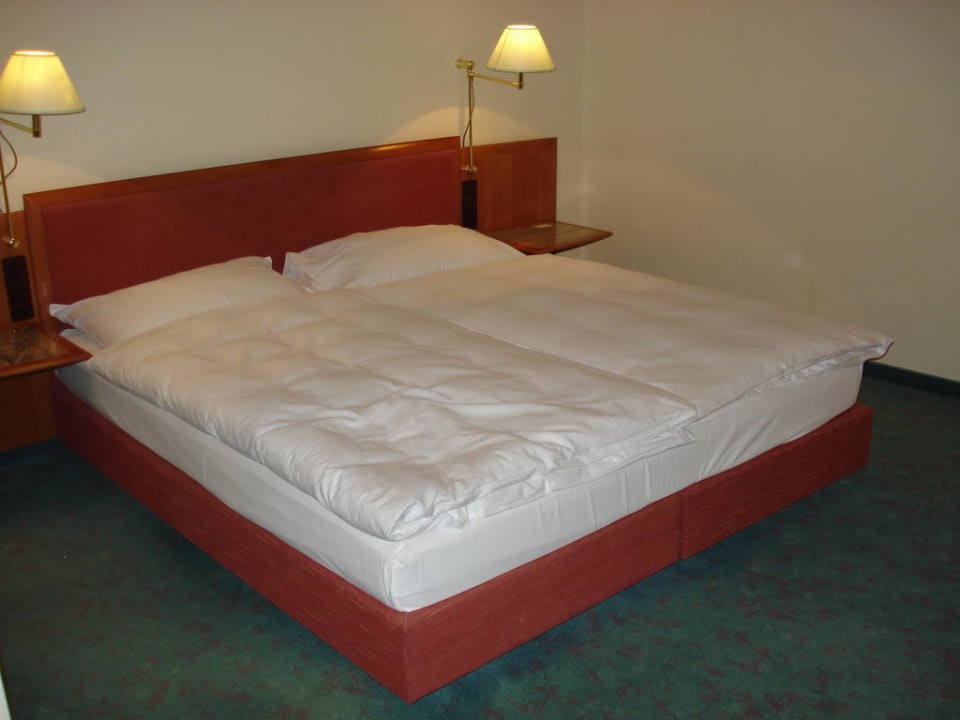 King Size-Bett NH Prague City