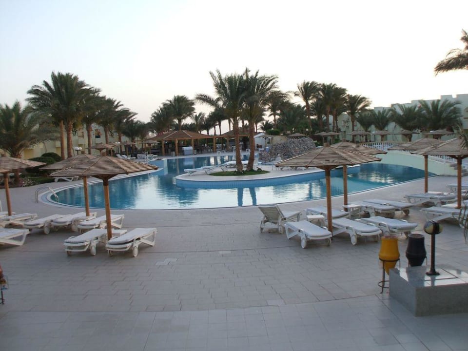 Pool Palm Beach Resort