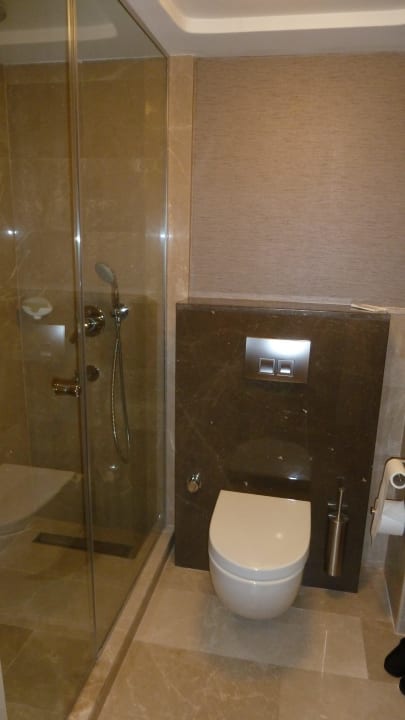 Blick ins Badezimmer Hotel Grand Side