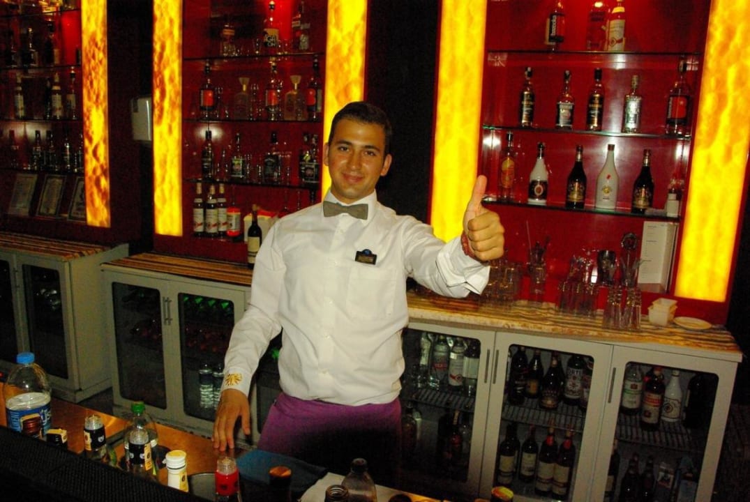 Mit der Beste in der Bar Diamond Excellence Resort & Spa