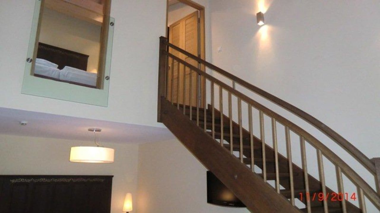 Treppe zum 2. Schlafraum The Alpine Palace