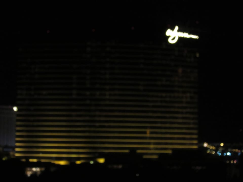 Ausblick bei Nacht Hotel Renaissance by Marriott Las Vegas