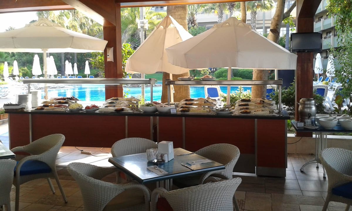 Sonntag Morgens Hotel Grand Side