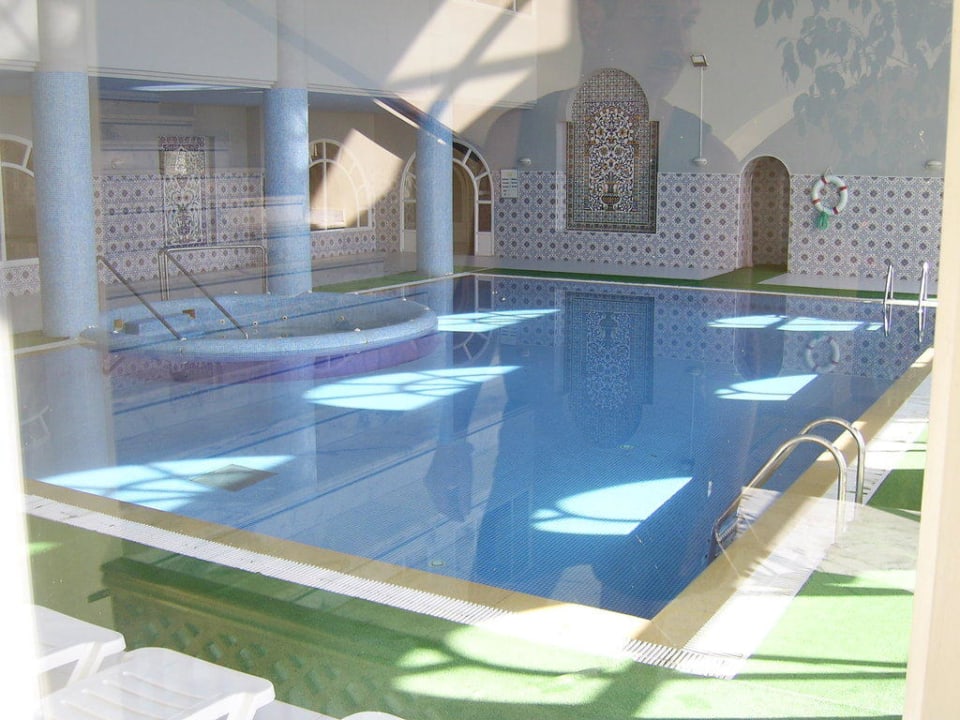 Hallenbad - auf den ersten Blick ganz nett Djerba Castille