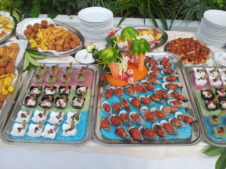 Buffet a bordo piscina Hotel Palace